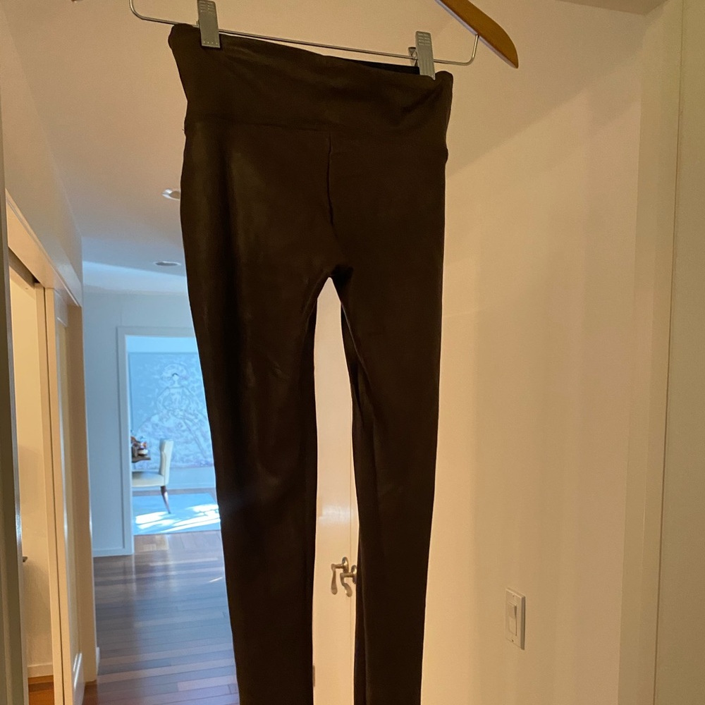 Spanx chocolate brown faux leather leggings.  Size xs. Like new
